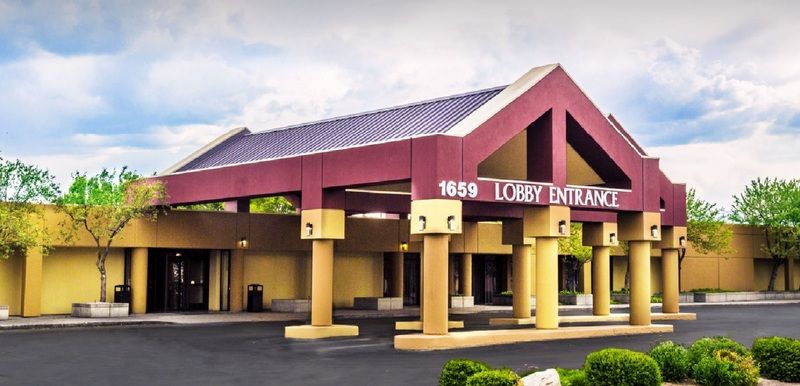 Ramada By Wyndham Salt Lake City North Temple Exterior foto
